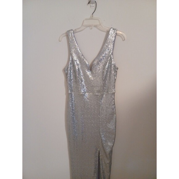 Venus Sequined Long Evening Ball Gown M Silver Gray V Neck Sleeveless Zip Slit - Picture 2 of 10